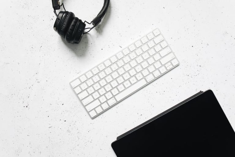 headphones focus workspace ADHD focus